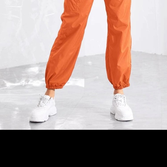 SOLD Push buckle belt cargo pants - Picture 5 of 7